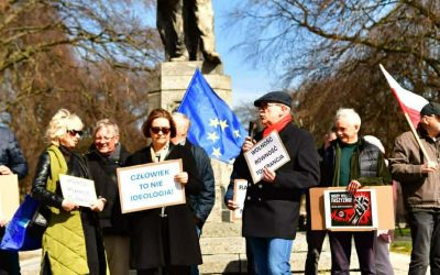 Protest ” Człowiek to nie ideologia”
