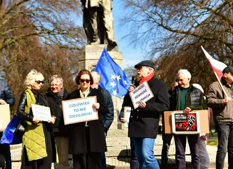 Protest ” Człowiek to nie ideologia”